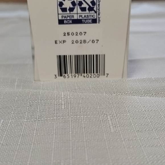 All NWT Neutral Baby Clothing Set 0-3 months: Includes Wash, Rash Cream And Bibs - Picture 5 of 14